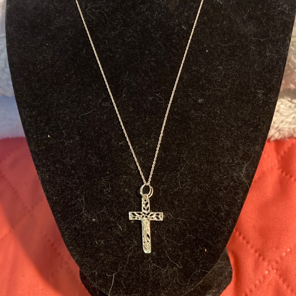 Elegant Sterling Silver Cross Pendant Necklace